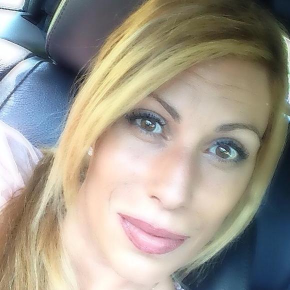 Meet your Posher, Sandra - Picture 1 of 1